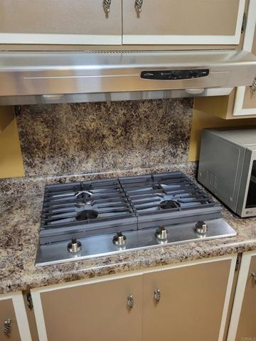 1525 W Oakland Avenue 89, Hemet, CA 92546