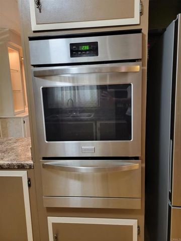 1525 W Oakland Avenue 89, Hemet, CA 92546