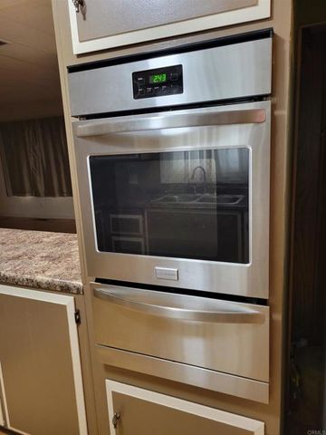 1525 W Oakland Avenue 89, Hemet, CA 92546