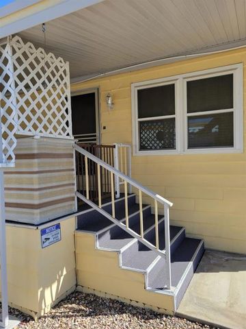 1525 W Oakland Avenue 89, Hemet, CA 92546