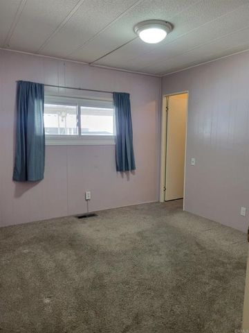 1525 W Oakland Avenue 89, Hemet, CA 92546