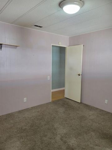 1525 W Oakland Avenue 89, Hemet, CA 92546