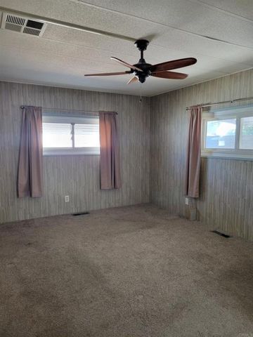 1525 W Oakland Avenue 89, Hemet, CA 92546