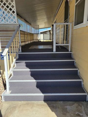 1525 W Oakland Avenue 89, Hemet, CA 92546