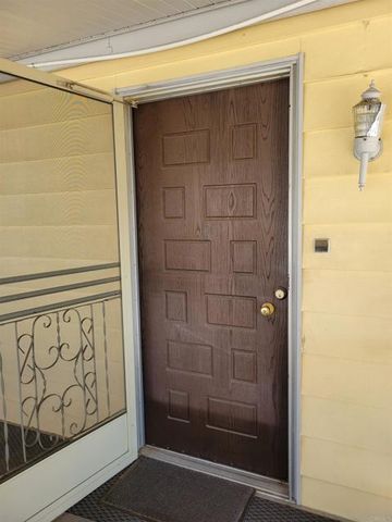 1525 W Oakland Avenue 89, Hemet, CA 92546