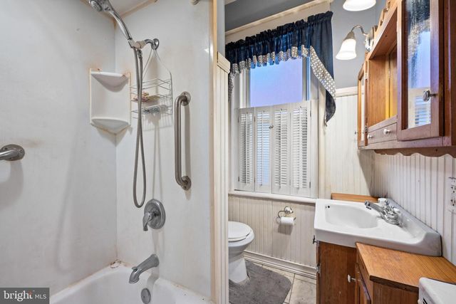 225 ELM ST, Westville, NJ 08093