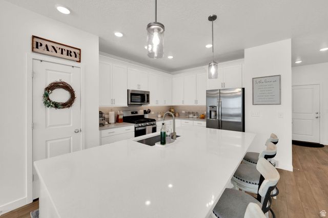 11091 S WILLOW WALK DR, South Jordan, UT 84009