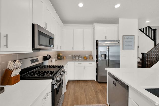 11091 S WILLOW WALK DR, South Jordan, UT 84009