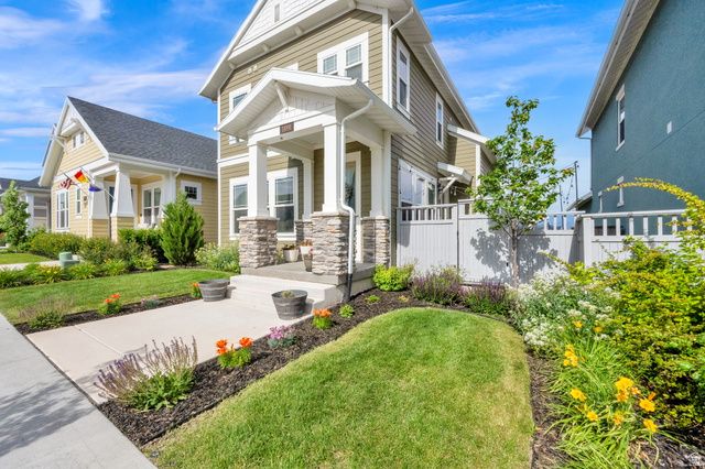 11091 S WILLOW WALK DR, South Jordan, UT 84009