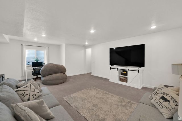 11091 S WILLOW WALK DR, South Jordan, UT 84009