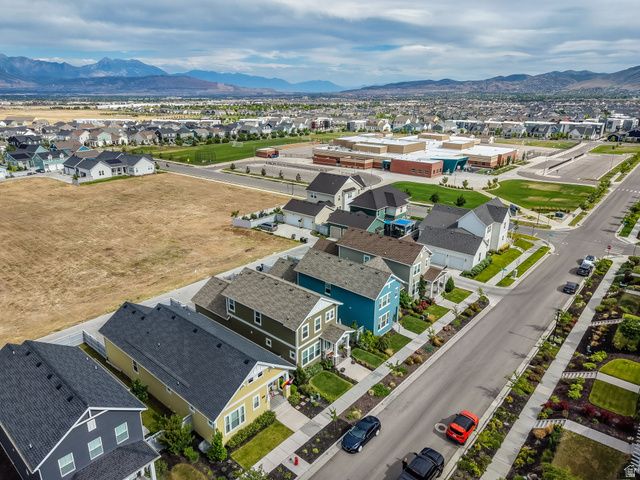 11091 S WILLOW WALK DR, South Jordan, UT 84009
