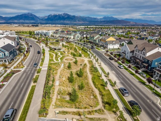 11091 S WILLOW WALK DR, South Jordan, UT 84009