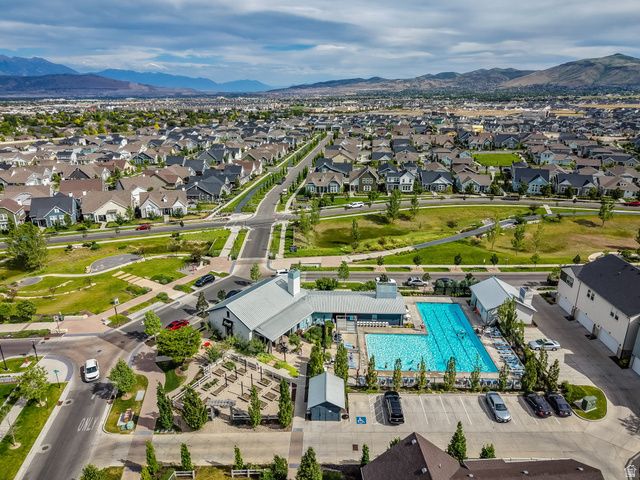 11091 S WILLOW WALK DR, South Jordan, UT 84009