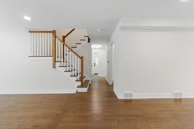 6850 Latrobe Avenue, Skokie, IL 60077