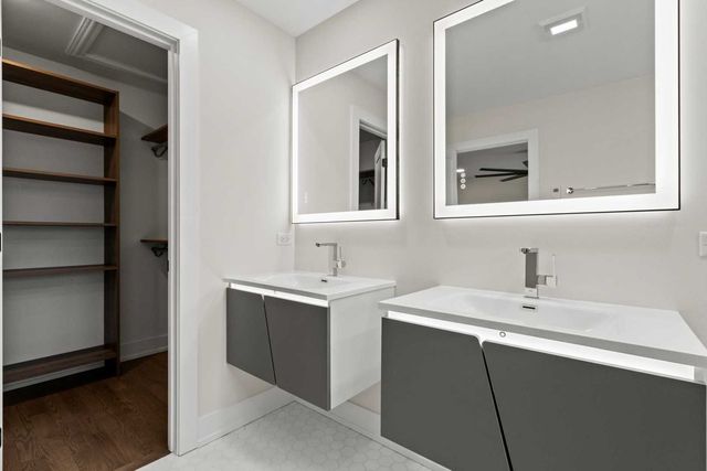 6850 Latrobe Avenue, Skokie, IL 60077