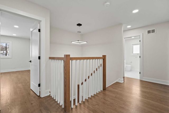 6850 Latrobe Avenue, Skokie, IL 60077