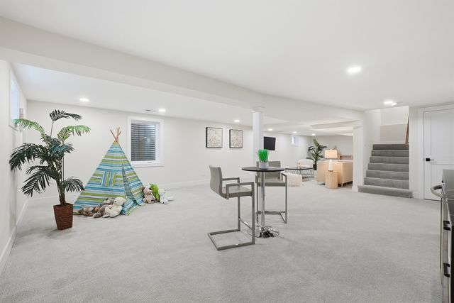 6850 Latrobe Avenue, Skokie, IL 60077