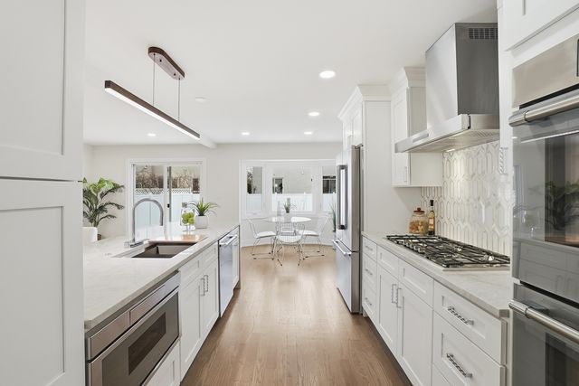 6850 Latrobe Avenue, Skokie, IL 60077