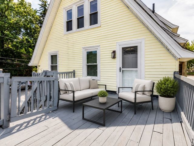 53 Mann 6, Lawrence, MA 01841