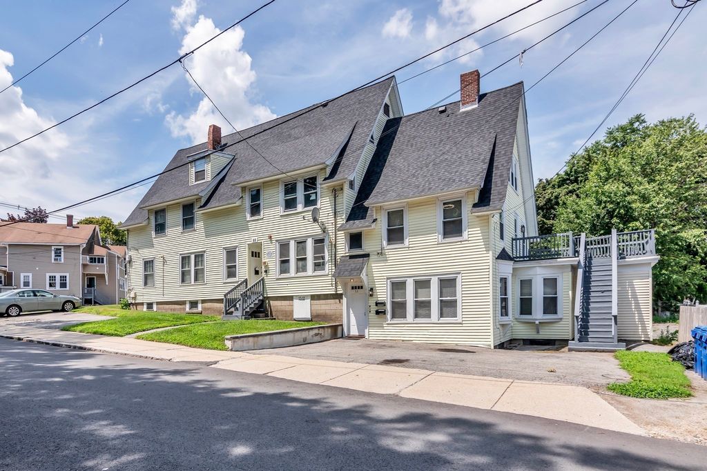 53 Mann 6, Lawrence, MA 01841