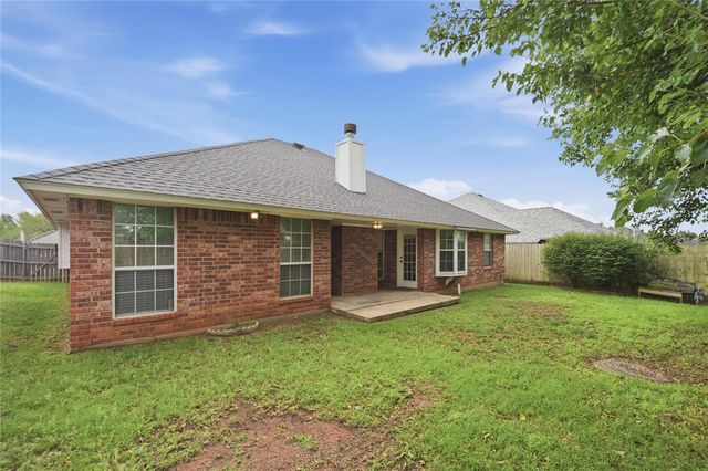 613 Bluegrass Lane, Yukon, OK 73099