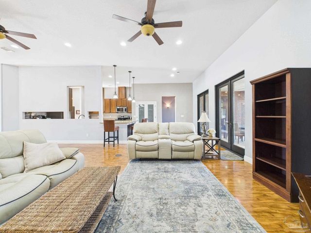 3232 Southfork Dr, Pace, FL 32571