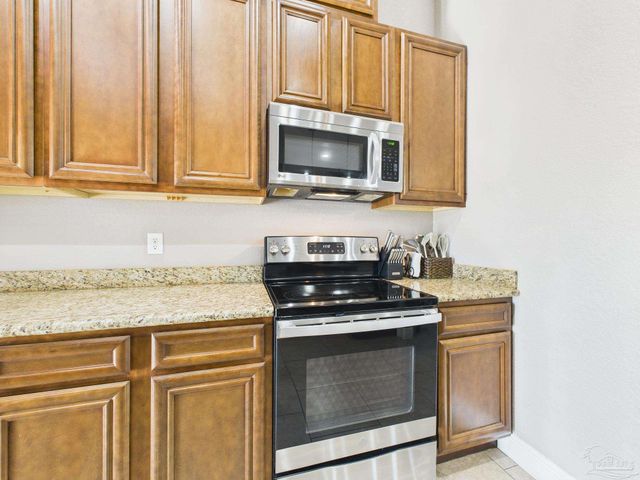 3232 Southfork Dr, Pace, FL 32571