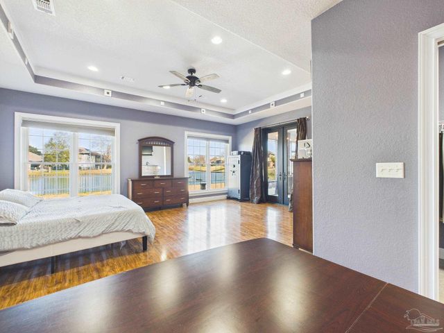 3232 Southfork Dr, Pace, FL 32571