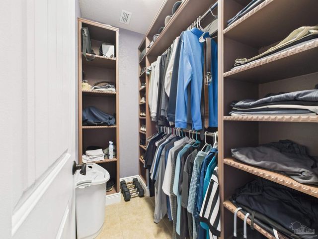 3232 Southfork Dr, Pace, FL 32571