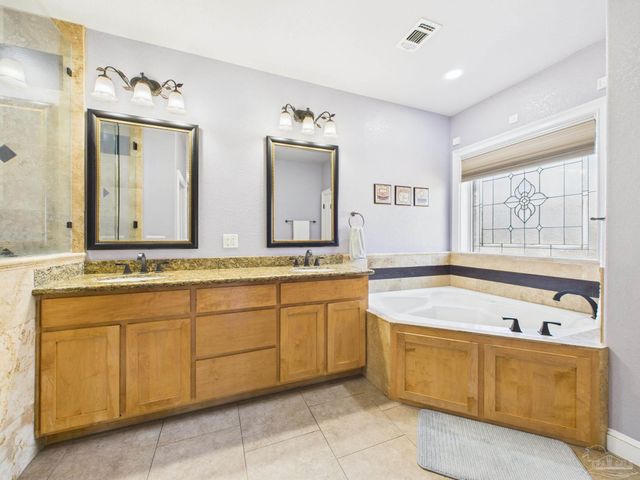 3232 Southfork Dr, Pace, FL 32571