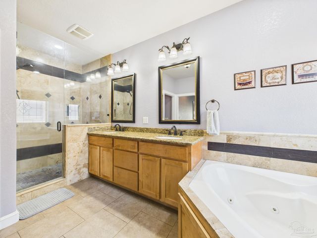 3232 Southfork Dr, Pace, FL 32571