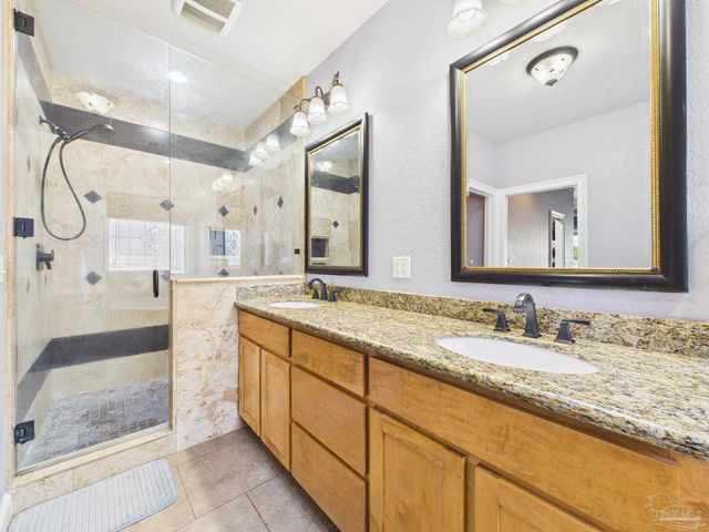 3232 Southfork Dr, Pace, FL 32571