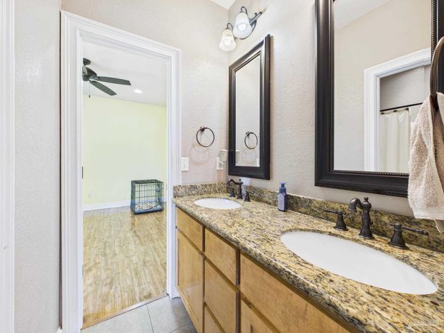 3232 Southfork Dr, Pace, FL 32571