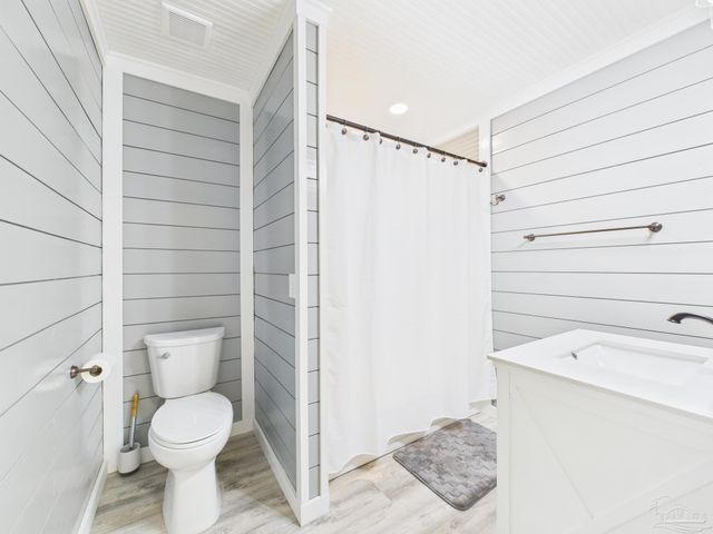 3232 Southfork Dr, Pace, FL 32571