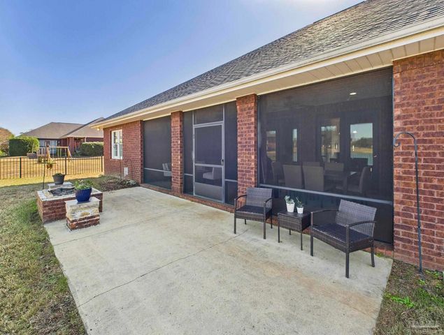 3232 Southfork Dr, Pace, FL 32571