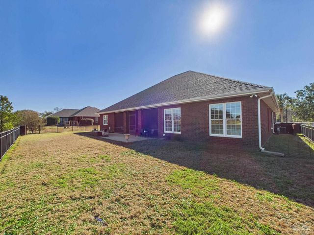 3232 Southfork Dr, Pace, FL 32571