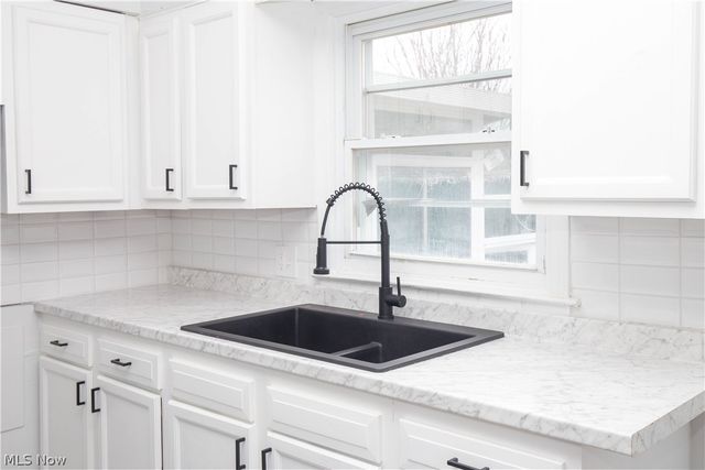 1326 Crestview Avenue, Akron, OH 44320