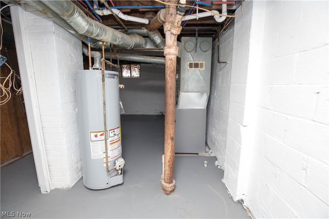 1326 Crestview Avenue, Akron, OH 44320