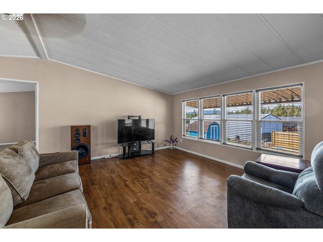 8525 Sw CRESCENT Pl, Terrebonne, OR 97760