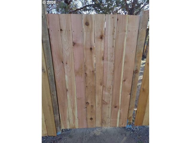 8525 Sw CRESCENT Pl, Terrebonne, OR 97760