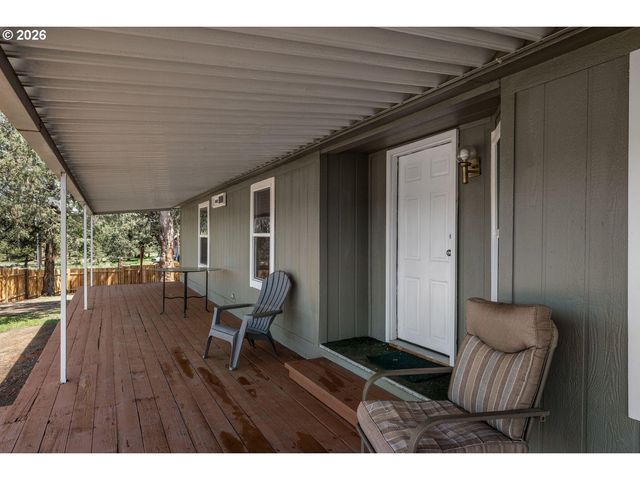 8525 Sw CRESCENT Pl, Terrebonne, OR 97760