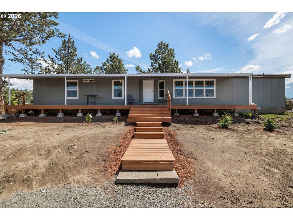 8525 Sw CRESCENT Pl, Terrebonne, OR 97760