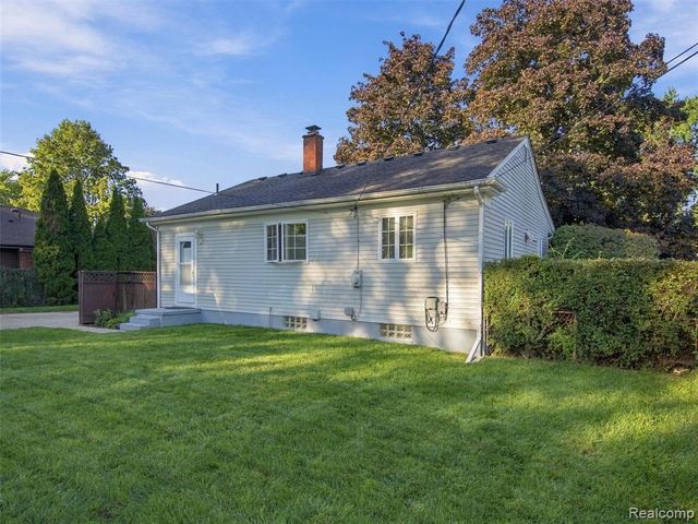 48172 Bluebird Drive, Shelby Twp, MI 48317