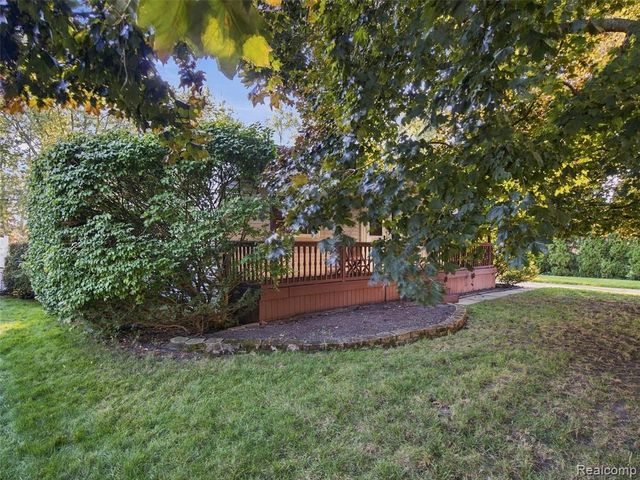 48172 Bluebird Drive, Shelby Twp, MI 48317