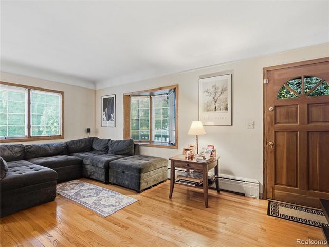 48172 Bluebird Drive, Shelby Twp, MI 48317