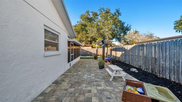 2033 58TH LANE N, Clearwater, FL 33760