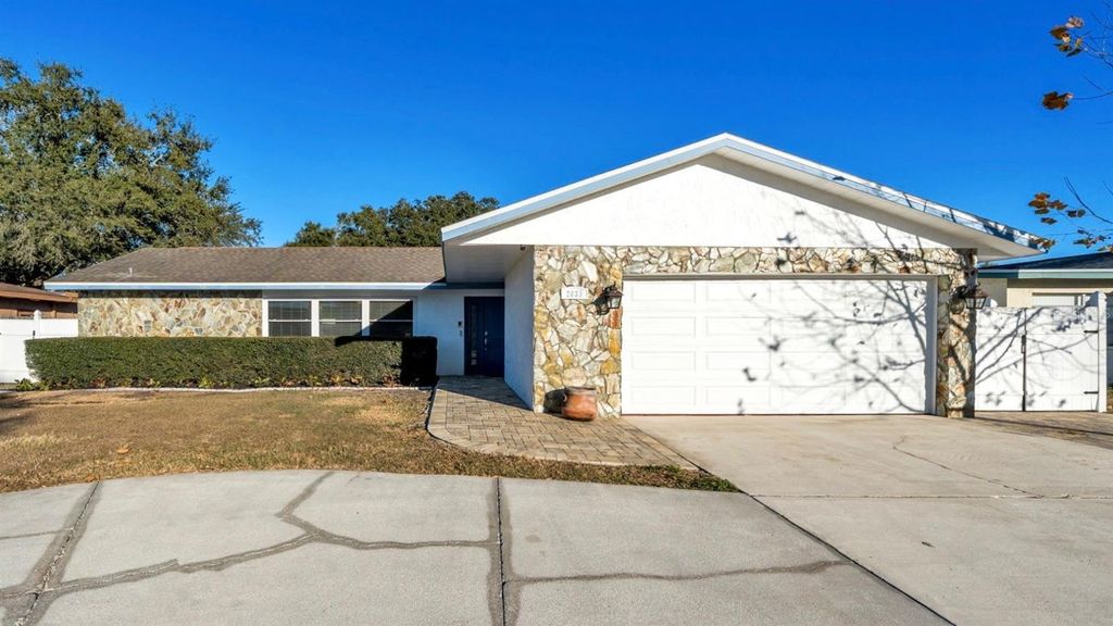 2033 58TH LANE N, Clearwater, FL 33760