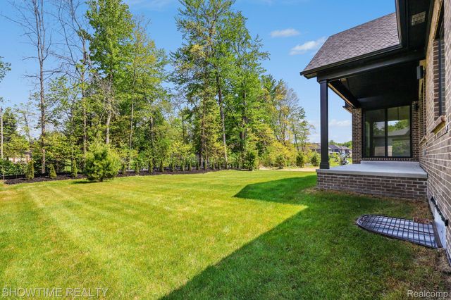 11695 ENCORE Drive, Shelby Charter Township, MI 48315