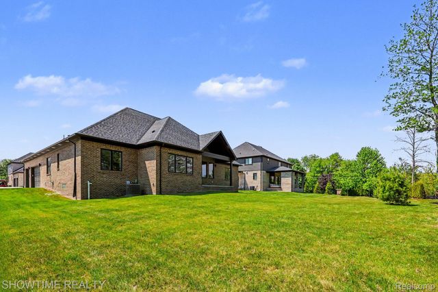 11695 ENCORE Drive, Shelby Charter Township, MI 48315
