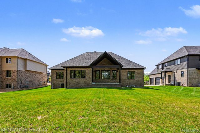11695 ENCORE Drive, Shelby Charter Township, MI 48315